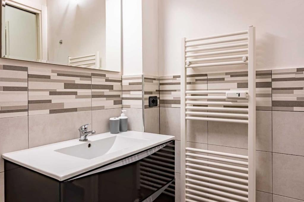 Guest Planet - Modern Flat Centrale M2 Milano Esterno foto